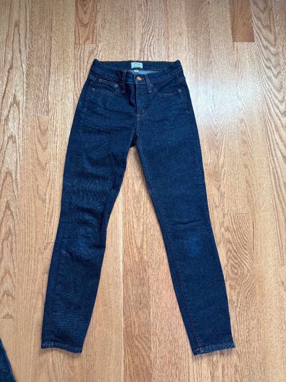 J Crew Dark Denim Toothpick Jeans (size 25)